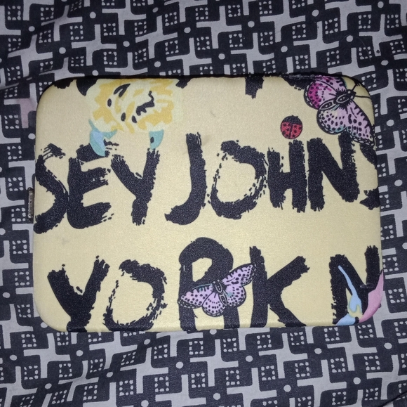 Custom Designed Creations Wallet - Picture 2 of 5